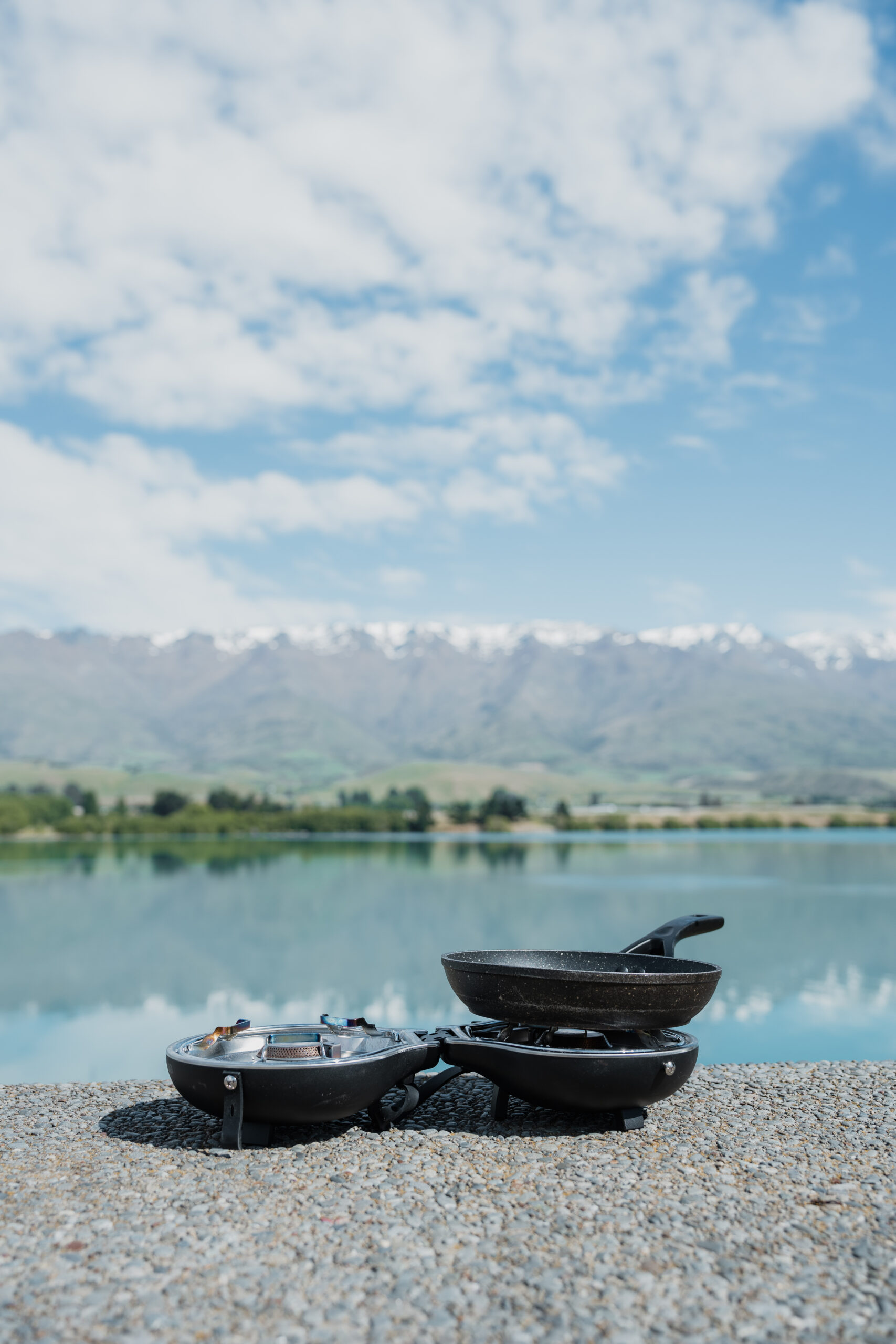 Pan cooking on the nomadiQ Stove
